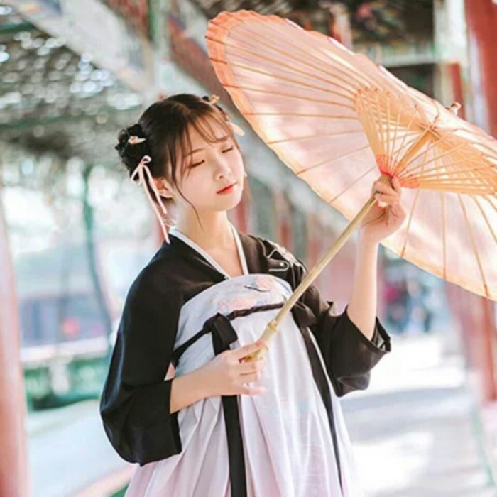 俏麗女子真人古風頭像，婉風流轉(zhuǎn)女生頭像