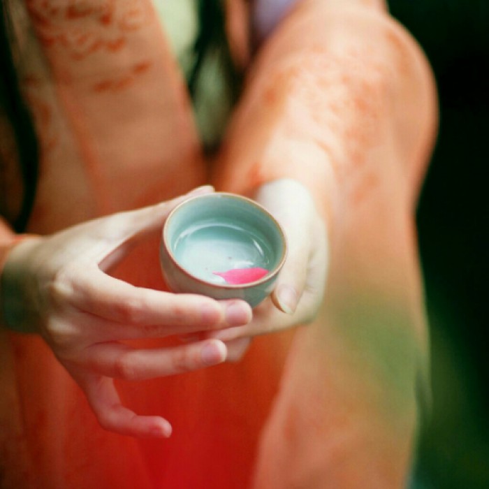 古風(fēng)女子纖纖玉手頭像，寧靜清幽女生頭像