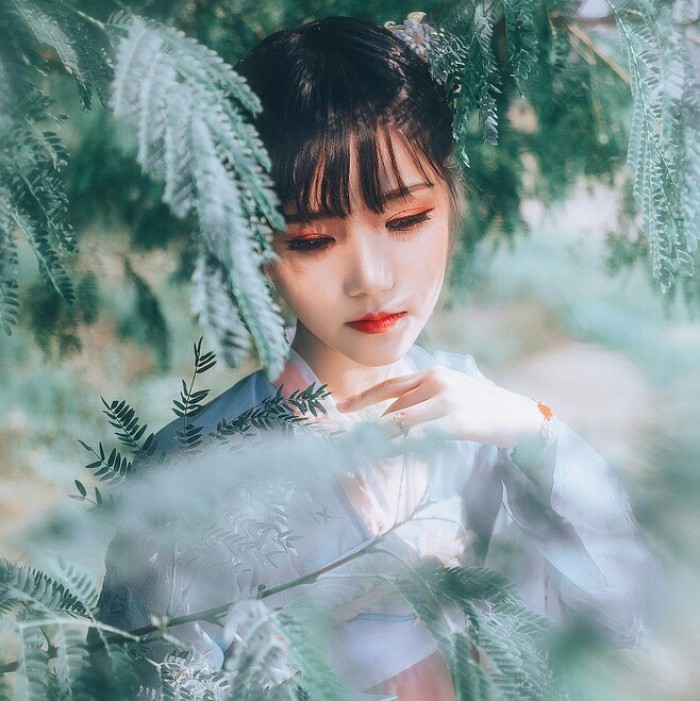 嬌俏女子古風(fēng)唯美頭像，淡掃峨眉真人女生頭像