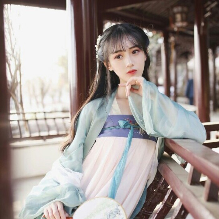 粉妝玉琢的女子古風(fēng)頭像，家佳樂文學(xué)女生頭像