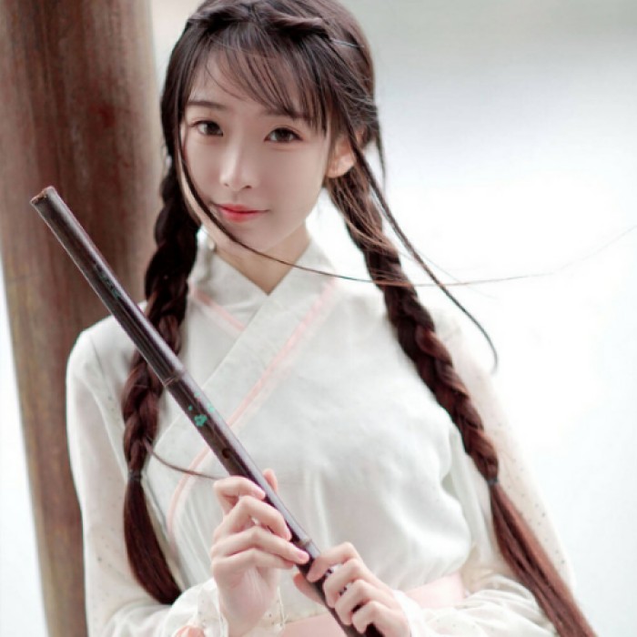 柳眉杏眼女生頭像，古風女子qq頭像