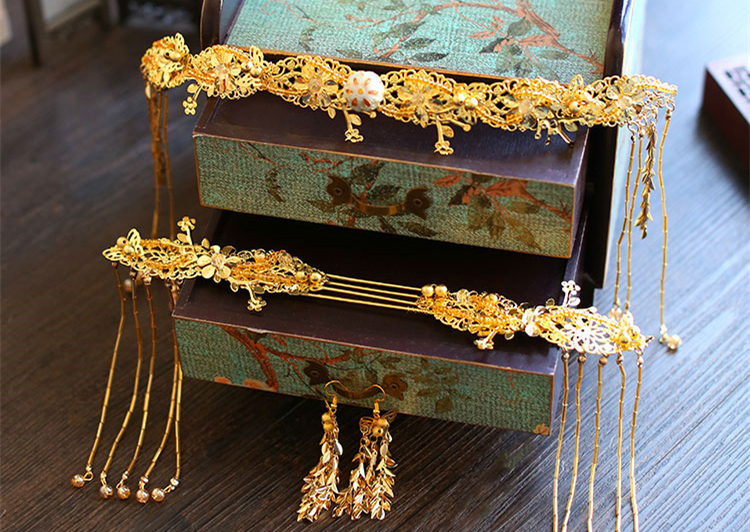 金色四件套古裝頭飾，古典韻味發(fā)飾