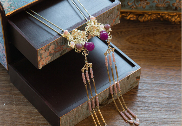 紫色串珠流蘇鳳冠結(jié)婚頭飾，中式古裝發(fā)飾