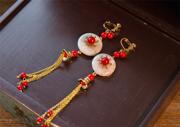 古玉串珠中式流蘇頭飾，新娘古裝發(fā)飾套裝