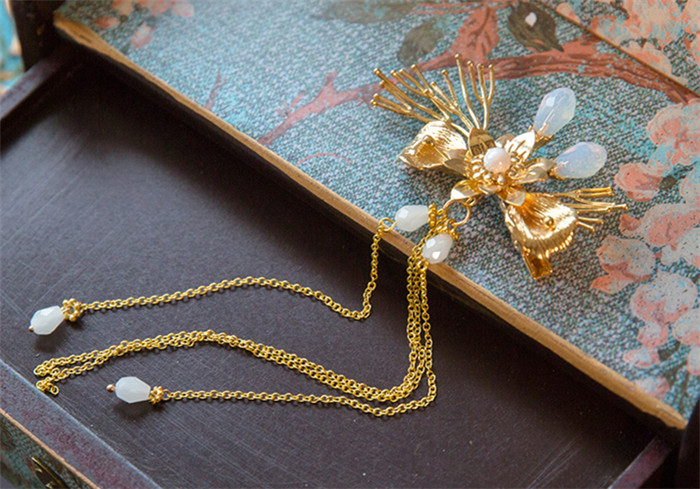 古玉串珠中式流蘇頭飾，新娘古裝發(fā)飾套裝