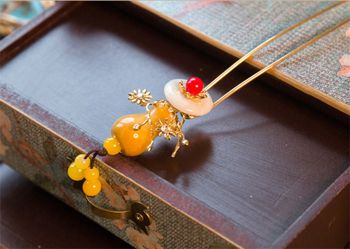 古玉串珠中式流蘇頭飾，新娘古裝發(fā)飾套裝