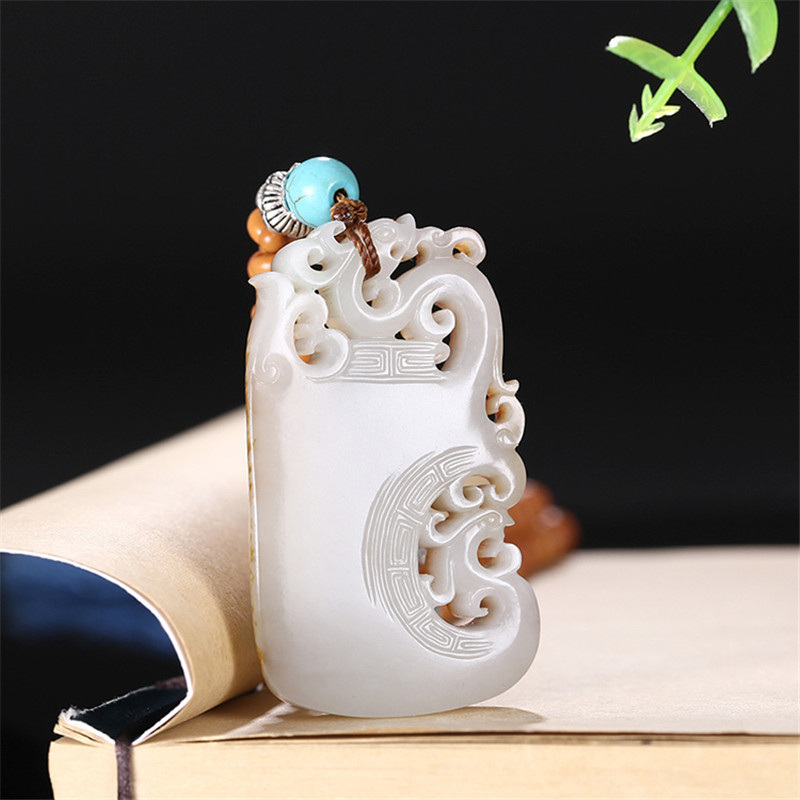 龍鳳圖騰雕刻和田玉，羊脂玉籽料掛件