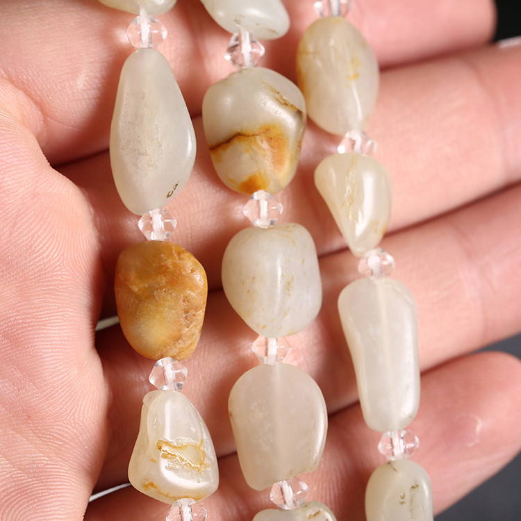 和田玉原石獨(dú)籽項(xiàng)鏈，玉石毛衣鏈?zhǔn)执? src="/wenxue/d/file/bigpic/190404/04/14-1FQQ45404-50.jpg" / data-gJTZ="IKv1zd"><img alt=