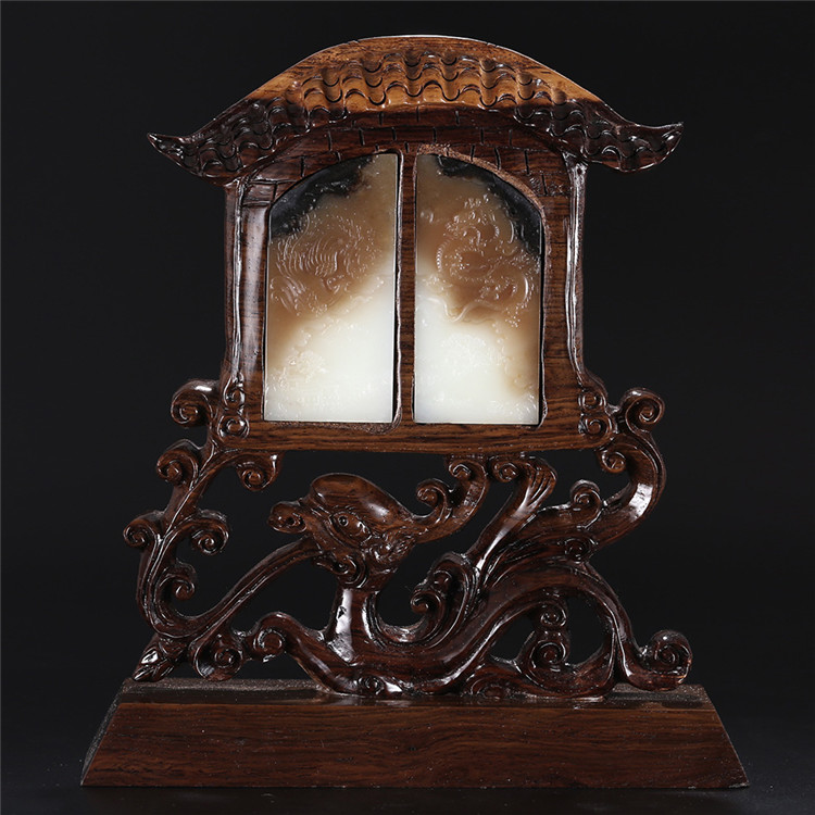 和田玉龍鳳呈現(xiàn)玉牌子，天然糖白玉蘇工擺件