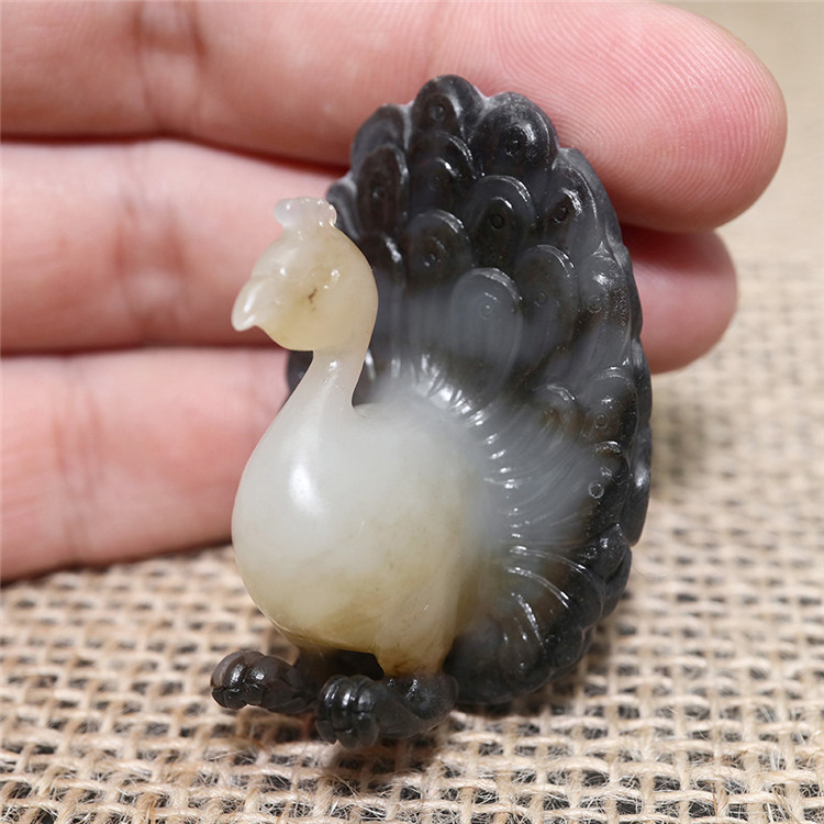 天然和田玉孔雀吊墜，白玉籽料掛件項(xiàng)鏈