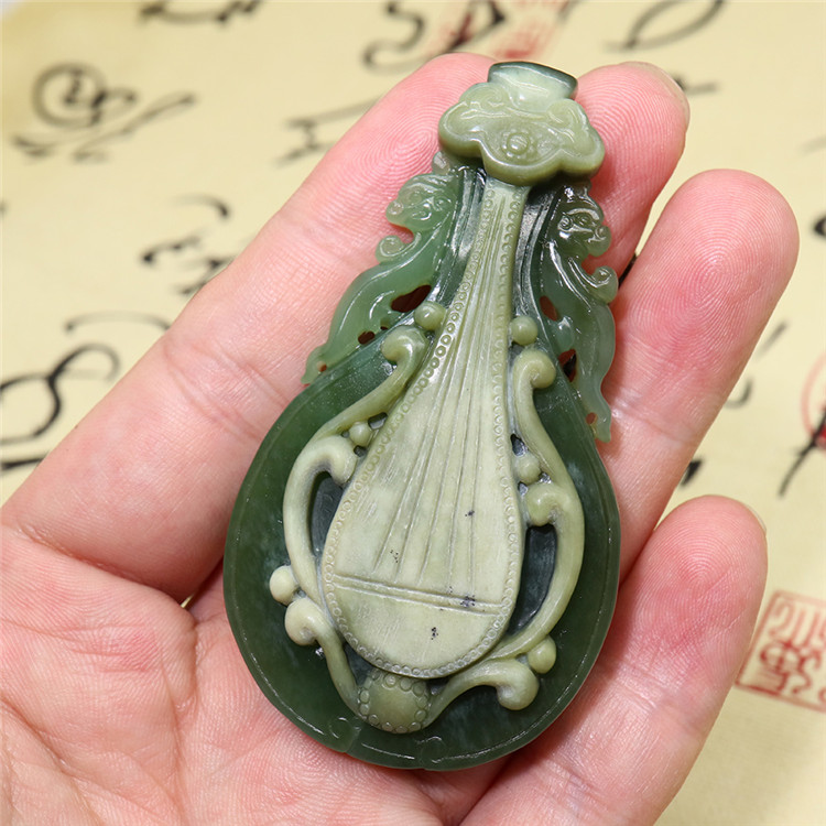 精美琵琶如意和田碧玉項(xiàng)鏈，天然玉石掛墜