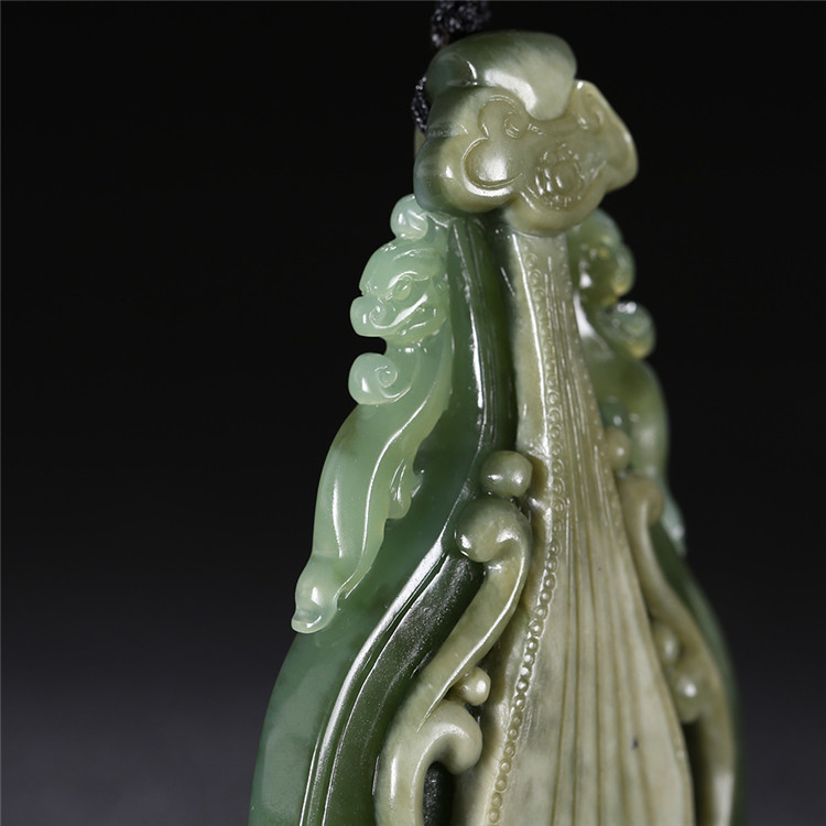 精美琵琶如意和田碧玉項(xiàng)鏈，天然玉石掛墜
