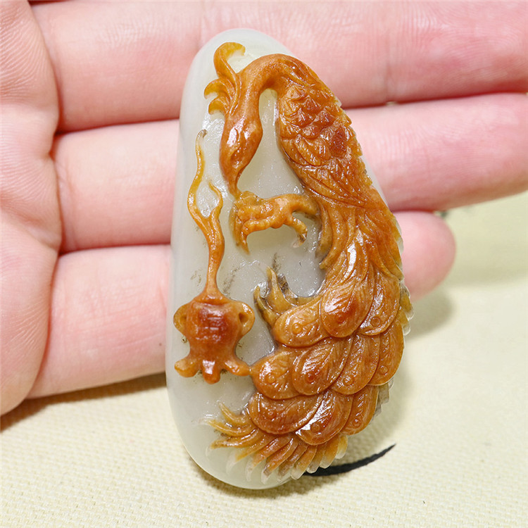 白玉項(xiàng)鏈優(yōu)雅孔雀吊墜，錦繡前程玉石掛墜