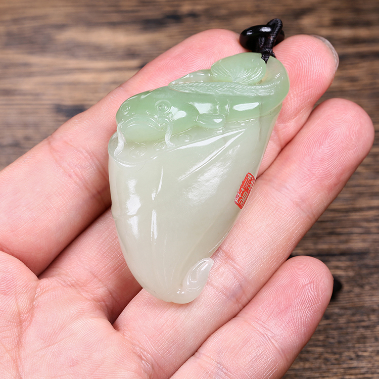 和田翠青玉山料魚(yú)掛墜，玉墜蓮蓬玉石項(xiàng)鏈