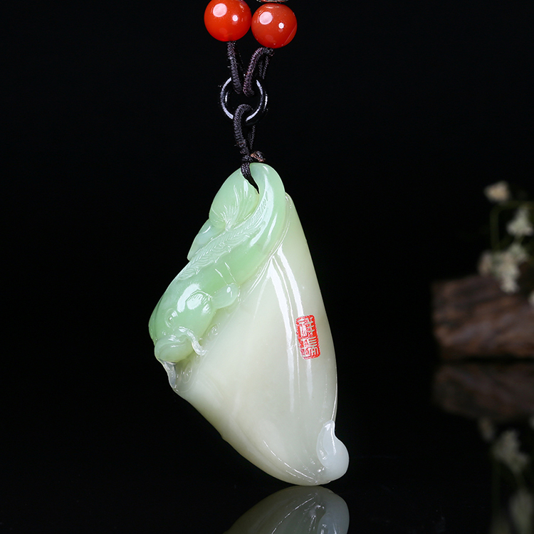 和田翠青玉山料魚(yú)掛墜，玉墜蓮蓬玉石項(xiàng)鏈