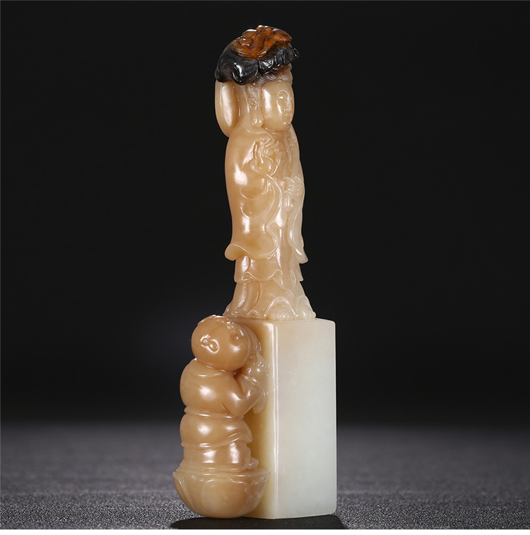 童子拜觀音白玉印章，立體圓雕和田玉手把件