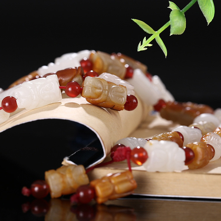 32顆和田玉珠佛像項鏈，真皮玉鏈天然白玉手鏈