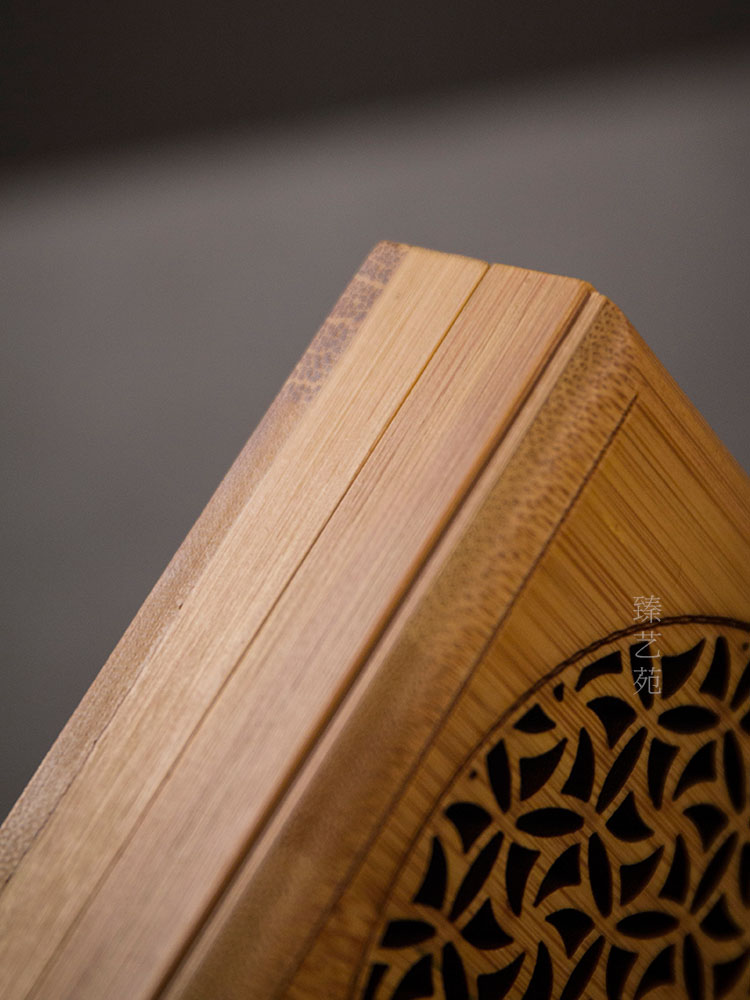 楠竹制鏤空花紋盤香爐，中式香薰竹香爐