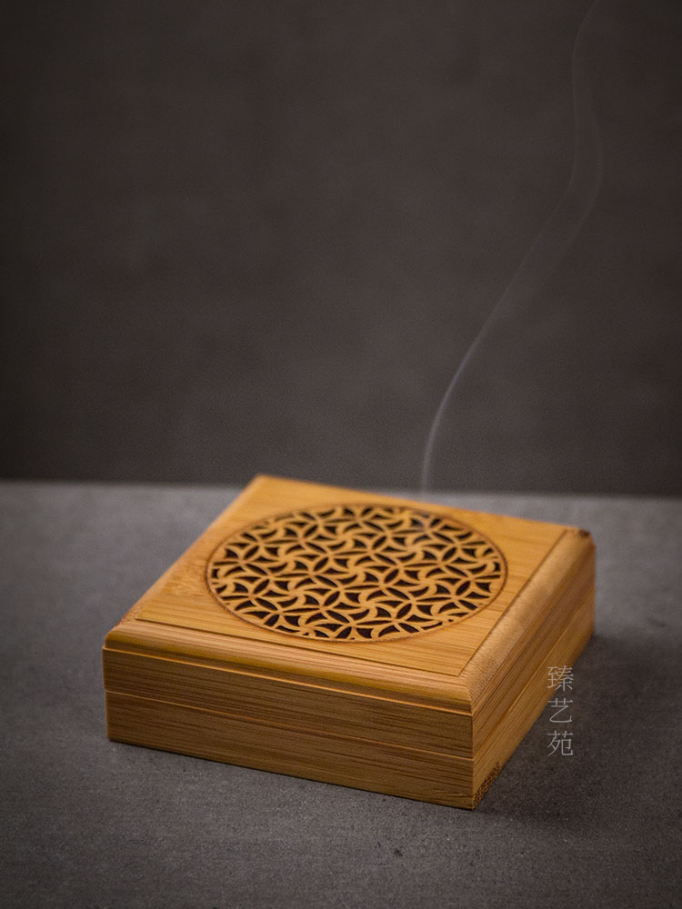 楠竹制鏤空花紋盤香爐，中式香薰竹香爐