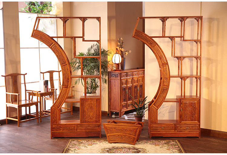 中式實木雙圈月洞門博古架，雙面雕花隔斷南榆