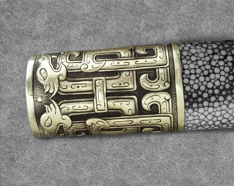 龍紋環(huán)首劍漢劍，漢代軍隊(duì)常用佩刀