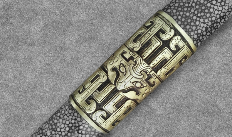 龍紋環(huán)首劍漢劍，漢代軍隊(duì)常用佩刀