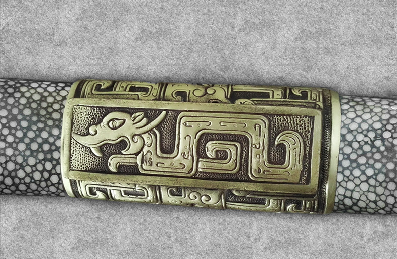 龍紋環(huán)首劍漢劍，漢代軍隊(duì)常用佩刀