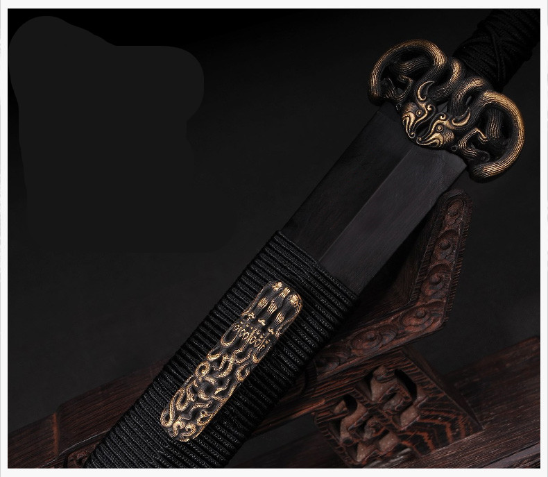 櫑具劍八面漢劍花紋鋼長款，蓬勃生機有力量