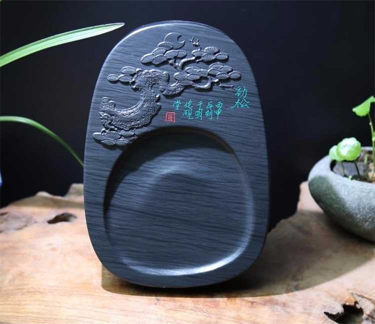 勁松暗香天然原石硯臺(tái)，文房四寶精品硯臺(tái)
