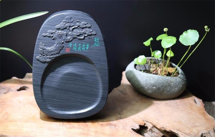 勁松暗香天然原石硯臺(tái)，文房四寶精品硯臺(tái)