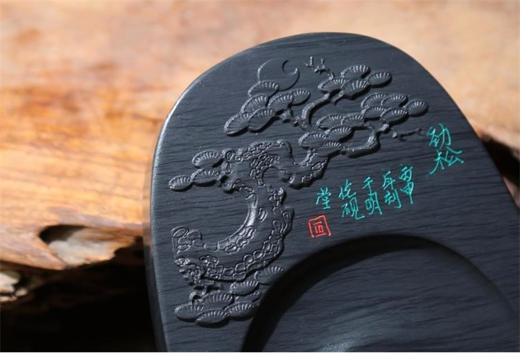 勁松暗香天然原石硯臺(tái)，文房四寶精品硯臺(tái)