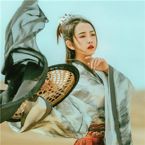 大漠孤煙古風(fēng)女子真人頭像，唯美女生qq頭像