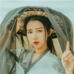 大漠孤煙古風(fēng)女子真人頭像，唯美女生qq頭像