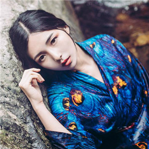 林間溪水靈氣女子頭像，唯美古風(fēng)頭像真人