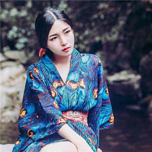 林間溪水靈氣女子頭像，唯美古風(fēng)頭像真人