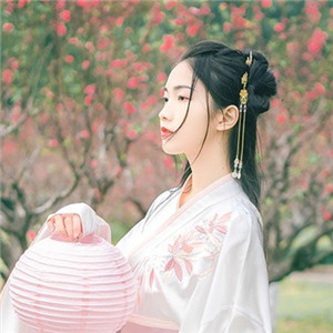 輕盈溫婉的古風(fēng)女子頭像，中國古典風(fēng)格qq頭像