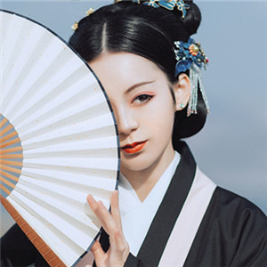 孤傲冷寂女子古風(fēng)頭像，真人女生qq頭像