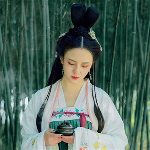 竹青風(fēng)悠女子清雅古風(fēng)頭像，唯美女生真人頭像