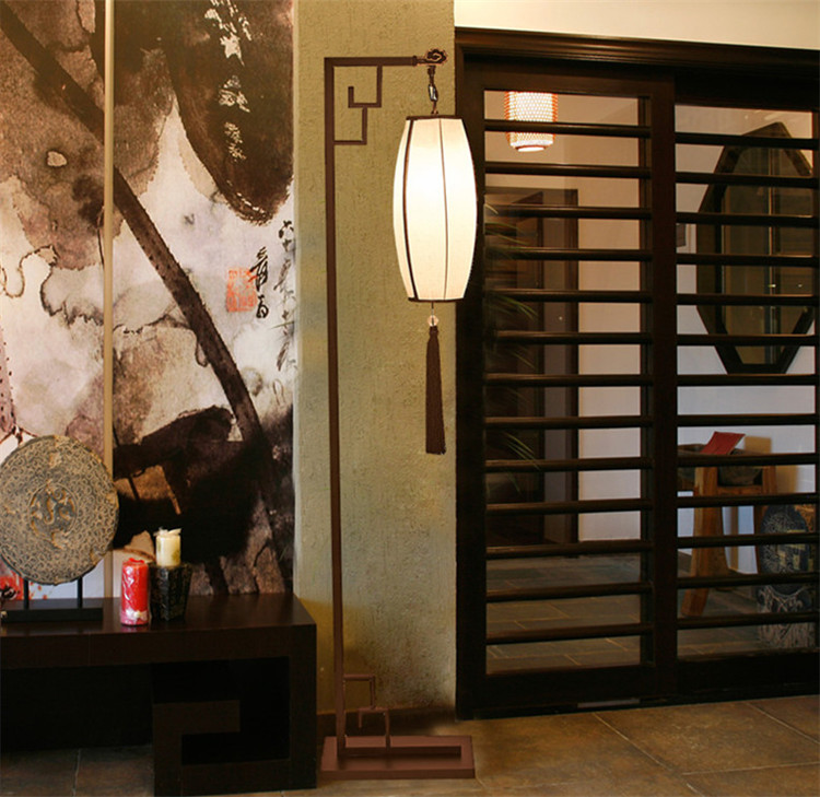 現(xiàn)代仿古鐵藝落地?zé)?，古典新中式立式燈? src="/wenxue/d/file/bigpic/190404/04/14-1FRF95941.jpg" / data-3ViO="LvDsTC"><img alt=