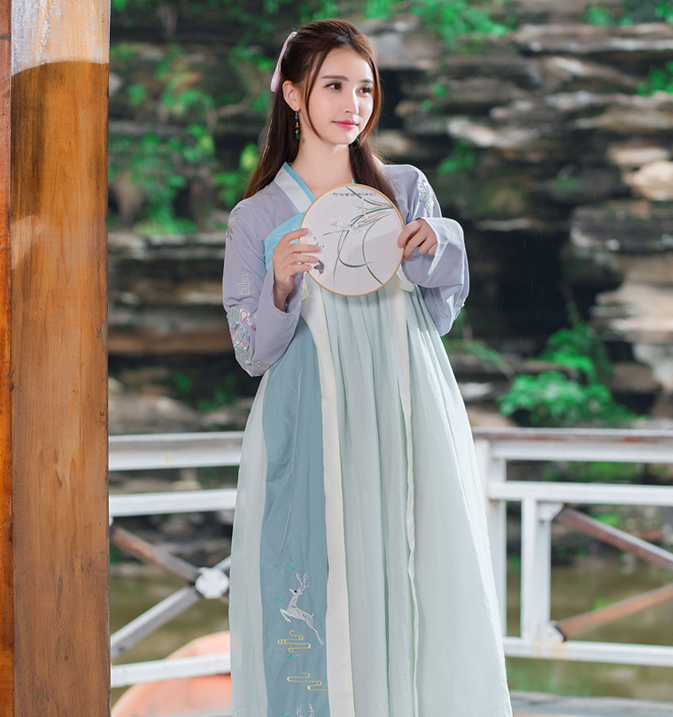 傳統(tǒng)文藝復古漢服齊胸襦裙