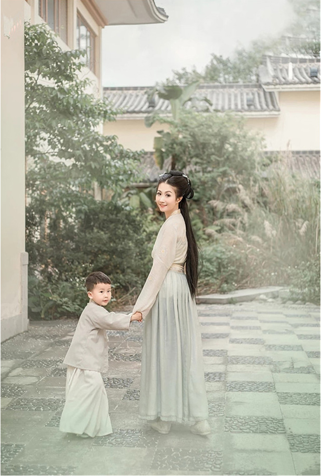 改良復古民族風母子古裝襦裙?jié)h服