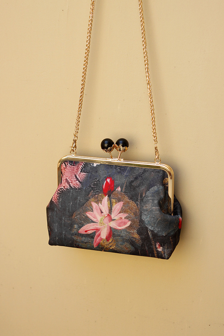 家佳樂(lè)文學(xué)復(fù)古水墨荷花斜挎旗袍手工包