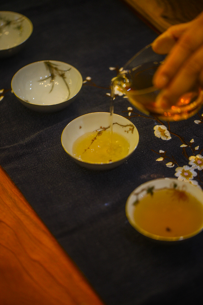 家佳樂文學(xué)梅蘭竹菊鎏銀茶具套裝