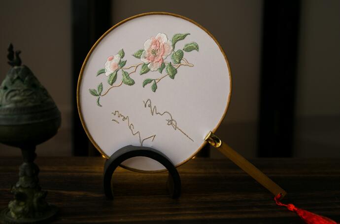 三款國色芳華刺繡團扇，周邊流蘇古典扇子