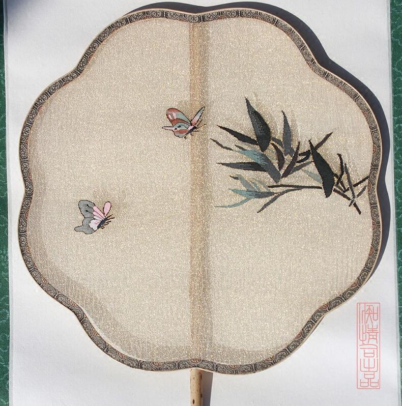 夢(mèng)蝶緙絲團(tuán)扇，梅鹿竹宮扇團(tuán)扇