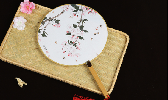 六款圖案女式團(tuán)扇，古風(fēng)工藝漢服古典扇子圖片