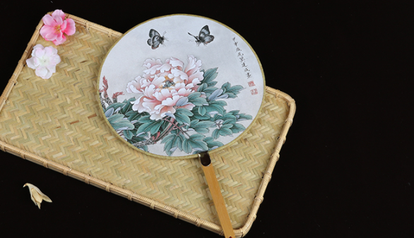 六款圖案女式團(tuán)扇，古風(fēng)工藝漢服古典扇子圖片