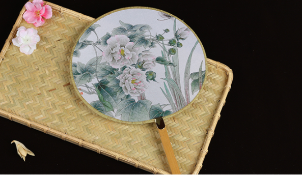 六款圖案女式團(tuán)扇，古風(fēng)工藝漢服古典扇子圖片