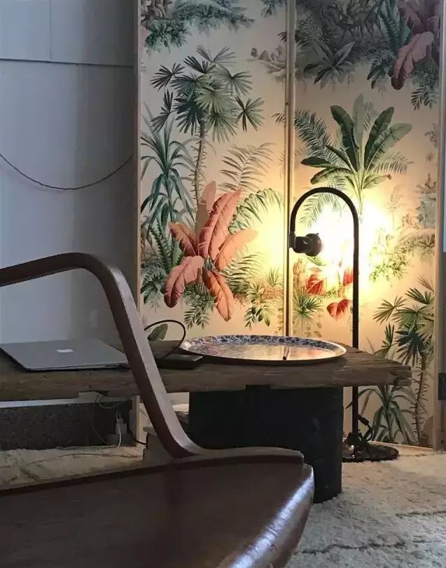 古裝戲里的屏風(fēng)如何運用到家居設(shè)計?