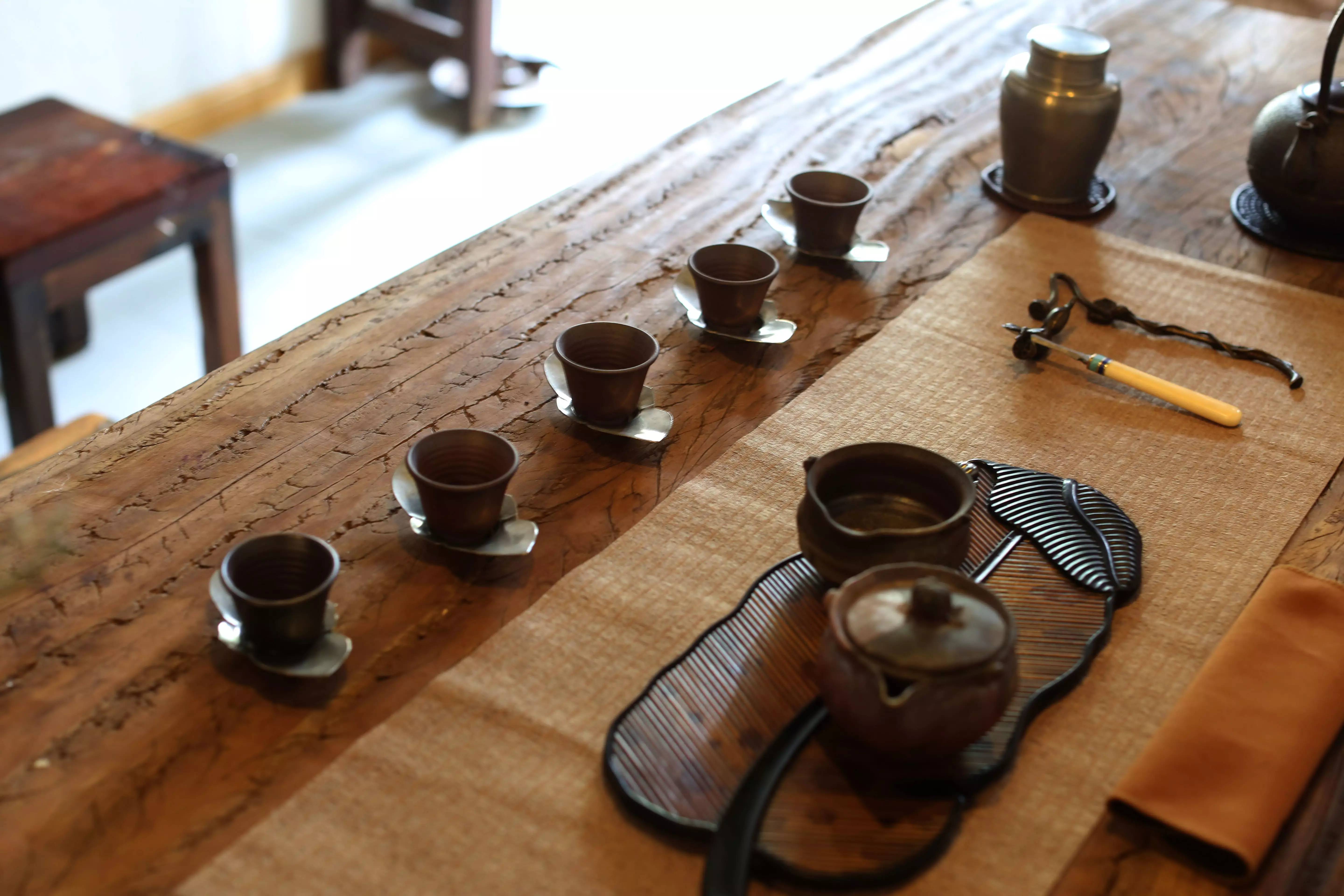 茶桌宏觀世界，茶湯沁人心